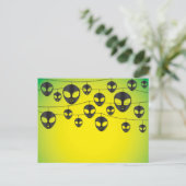 Carte Postale chaîne Alien (Debout devant)