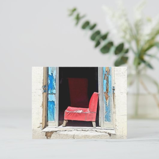 CARTE POSTALE CHAISE ROUGE (Debout devant)