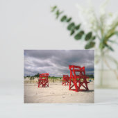 Carte postale Chaises de garde-vie (Debout devant)