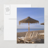 Carte Postale Chaises de plage avec parasol (Devant / Derrière)