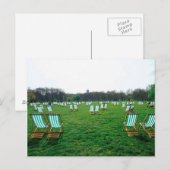 Carte Postale Chaises longues disposées dans le parc vert, Londr (Devant / Derrière)