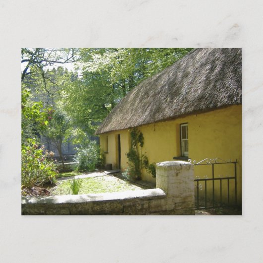 Carte Postale Chalet de chaume dans Bunratty Folk Park - Irlande (Devant)