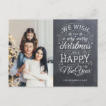 Carte Postale Chalkboard Very Joyeux Noël Photo Holiday<br><div class="desc">Cartes de fin de année de photo inspirés par la typographie avec les mots "nous vous souhaitons un très joyeux Noël et une Bonne Année".</div>