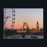 Carte Postale Chambres du Parlement et le London Eye<br><div class="desc">Photographie de voyage. Photographie de la ville. Les villes célèbres ! Big ben. Chambres du Parlement et London Eye,  Westminster,  Londres,  Royaume-Uni | Peter Adams | AssetID : 84935974</div>