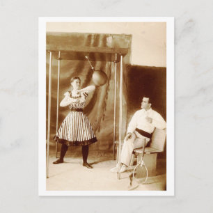 Carte Postale Champion Lady Bag Puncher du monde Vintage