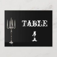Chandelabra gothique sur le Mariage noir Numéro de