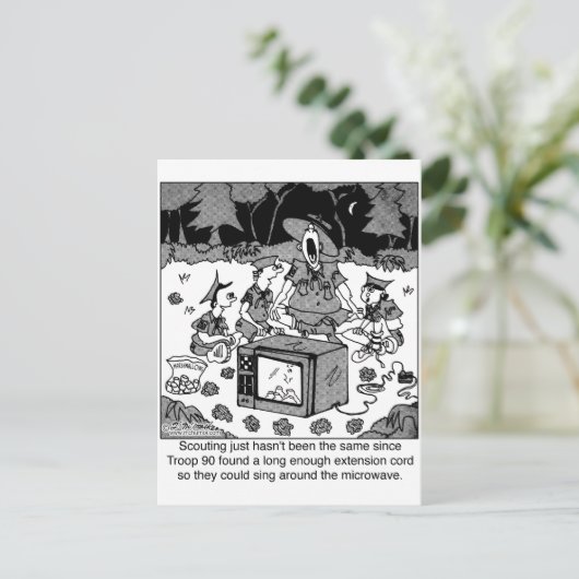 Carte Postale Chanter autour du micro-ondes (Debout devant)