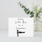 Carte Postale chaque petit garçon est un super-héros (Debout devant)
