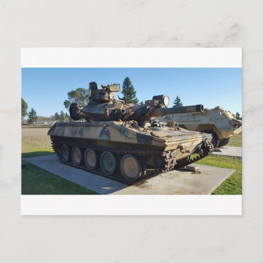 Carte Postale Char de combat Camouflage Désert  (Devant)