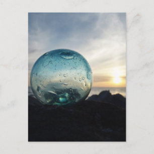 Carte Postale Char en verre et coucher du soleil