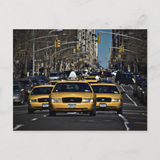 Carte Postale Charge de cabine jaune
