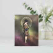 Carte Postale Charla - 1920s Mode en Taupe, Brown & Jaune (Debout devant)