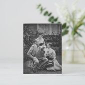 Carte Postale Charles Dickens avec deux de ses filles (Debout devant)