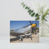 Carte Postale Chasseur Spitfire construit par les Britanniques (Debout devant)