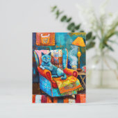 Carte Postale Chat confortable dans un fauteuil (Debout devant)