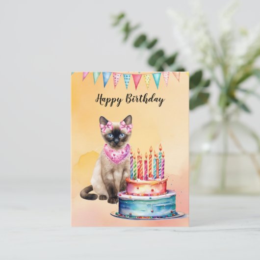 Carte Postale Chat de Siamese en Spa avec gâteau d'anniversaire (Debout devant)