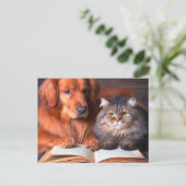 Carte Postale Chat et chien lisant un livre (Debout devant)