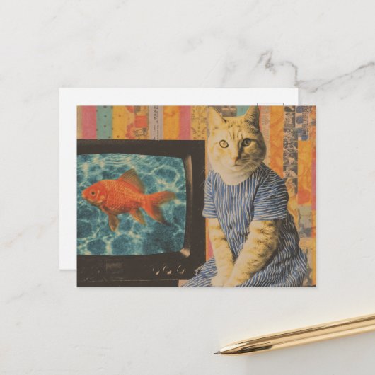 Carte Postale Chat roux avec poisson rouge à la télé rétro colla (Devant/Arrière en situation)