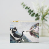 Carte Postale Chat smoking touchant la patte divine (Debout devant)