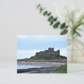 Carte Postale Château de Bamburgh (Debout devant)