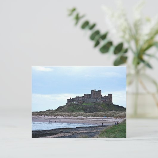 Carte Postale Château de Bamburgh (Debout devant)