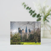 Carte Postale Château de Cardiff (Debout devant)