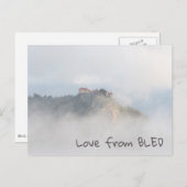 Carte Postale Château de chaume entouré de nuages (Devant / Derrière)