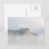 Carte Postale Château de chaume entouré de nuages (Devant / Derrière)