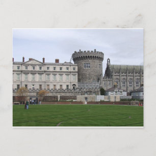 Carte Postale Château de Dublin Irlande, pelouse et tourelle du