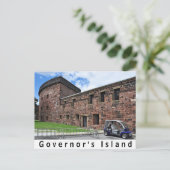 Carte Postale Château de l'île du Gouverneur Williams (Debout devant)