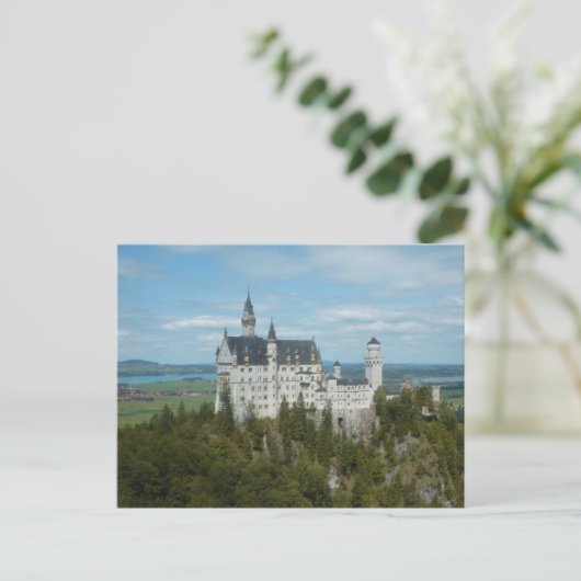 Carte Postale Château de Neuschwanstein - Schloss Neuschwanstein (Debout devant)