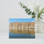 Carte Postale Château de Versailles et reflet dans un étang (Debout devant)
