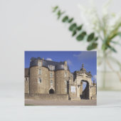 Carte Postale Château et musée, Boulogne, Pas-de-Calais, (Debout devant)