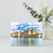 Carte Postale Château médiéval anglais (Debout devant)