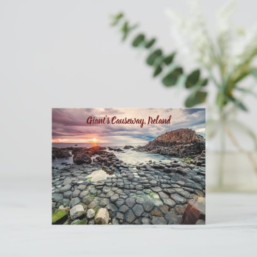 Carte Postale Chaussure de géant Irlande stylisée (Debout devant)