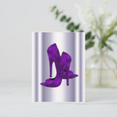 Carte Postale Chaussures à talons hauts violettes (Debout devant)