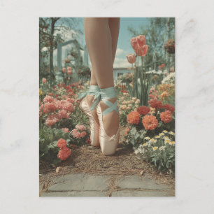 Carte Postale Chaussures de ballet sur pointes dans un jardin fl