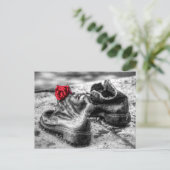 Carte Postale Chaussures Sur Le Danube (Debout devant)