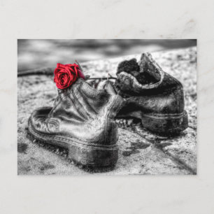 Carte Postale Chaussures Sur Le Danube