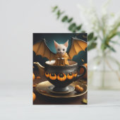 Carte Postale Chauve-souris adorable dans une tasse à thé (Debout devant)