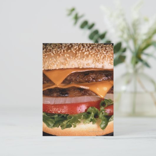 Carte Postale Cheeseburger (Debout devant)