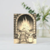 Carte Postale Cheminée confortable Souris en chaussettes Sépia (Debout devant)