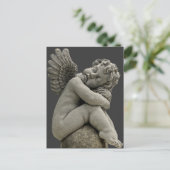 Carte postale Cherub Angel Sculpture Dormir. (Debout devant)