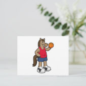 Carte Postale Cheval en tant que joueur de basket-ball avec Bask (Debout devant)