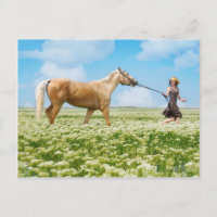 Cheval mené par la fille