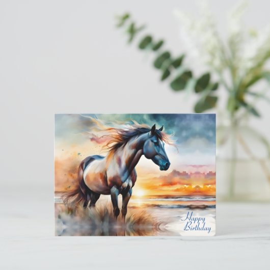 Carte Postale Cheval sauvage sur dune herbeuse au coucher du sol (Debout devant)