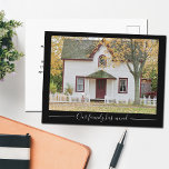 Carte Postale Chic Nouvelle adresse domicile Maison personnalisé<br><div class="desc">Customisez votre changement d'adresse de cartes postales avec une photo personnalisée de votre nouvelle maison. Notre famille a déménagé dans une nouvelle maison. Faire-part mobile simple et minimaliste en noir avec typographie blanche à envoyer à vos amis et votre famille.</div>