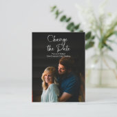 Carte Postale Chic Script Changement de Date Mariage Reporté (Debout devant)