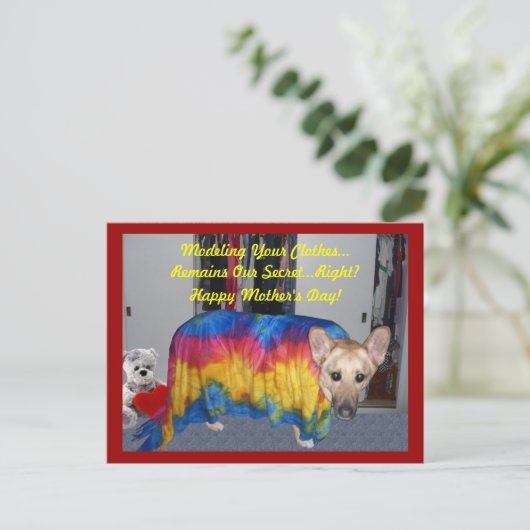 Carte Postale Chien berger allemand Modélisant la fête des mères (Debout devant)