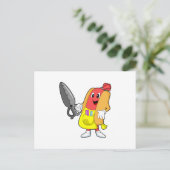 Carte Postale Chien chaud coiffeur avec des ciseaux (Debout devant)